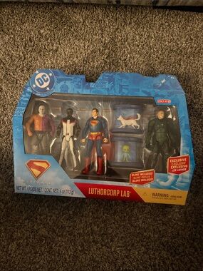 DC Superman Luthorcorp Lab Action Figure Set - Blue, Red, White, Black, Green